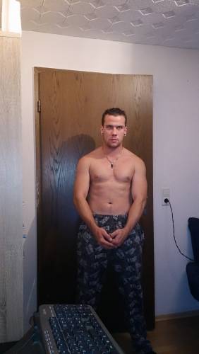 Single Daniel